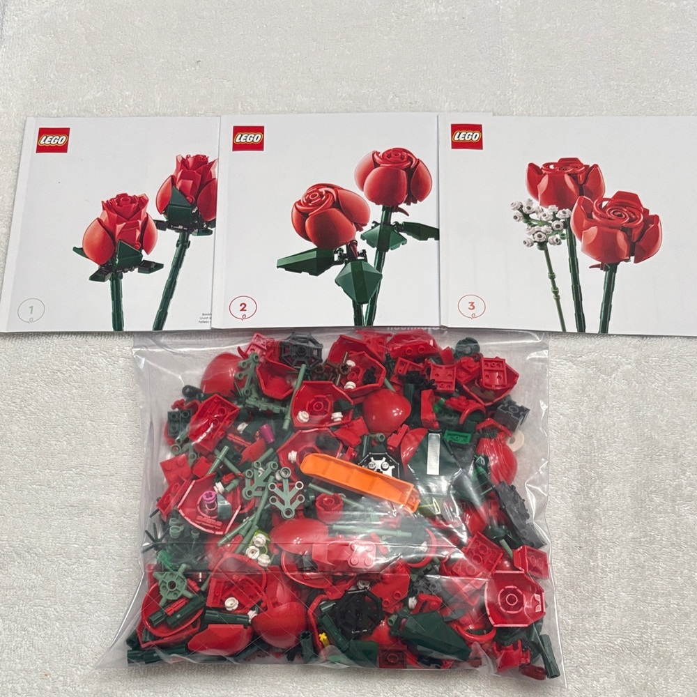 LEGO Botanical Collection Red and Green Rose Set